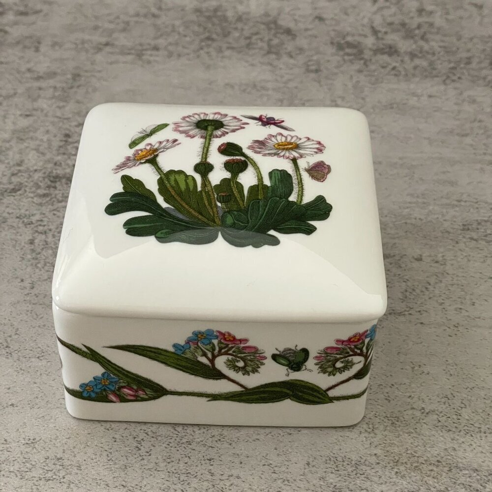 Portmeirion Botanic Garden Covered Daisy Forget Me Not 3.5" Square Trinket Box